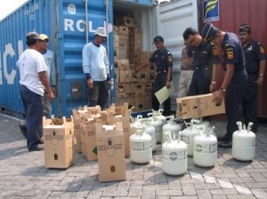 Inspection of a 2004 seizure of CFCs in Indonesia (c) EIA